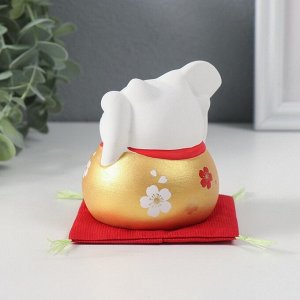 Фигурка керамика «Кот Манэки-нэко с веером», золотой, 8x8x8.5 см