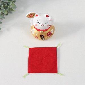 Фигурка керамика «Кот Манэки-нэко с веером», золотой, 8x8x8.5 см