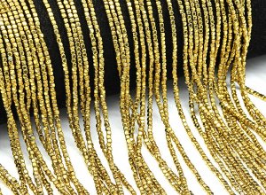 Бусины из гематита кубик 1,5мм цв.золотистый, 40см, 260 бусин