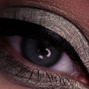 Тени для век RELOUIS PRO Satin Liquid Eyeshadow жидкие сатиновые 4,5г тон 21 Oliva Toscana приглушённая олива