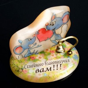 Сувенир Мышка на подставке с колокольчиком «Семейного благополучия вам», селенит