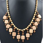 Украшения из дерева