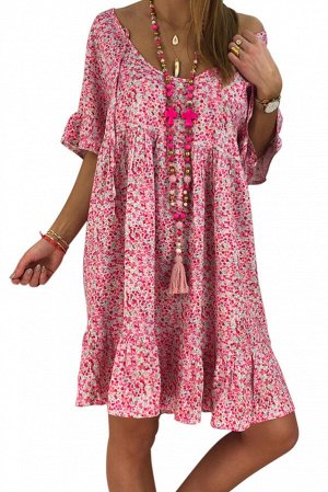 Розовое свободное платье с мелким цветочным принтом и широким вырезом