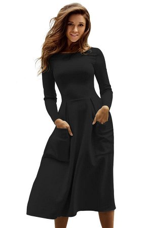 Черное приталенное платье с пышной юбкой и большими накладными карманами