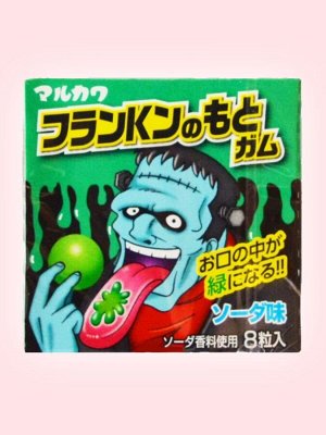 Жевательная резинка красит язык в зеленый цвет Marukawa Frankenstein / Жвачка Марукава "Франкенштейн" 8 шариков со вкусом содовой 13 гр Японские сладости