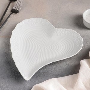 Блюдо керамическое сервировочное «Сердце», 23x21x2 см