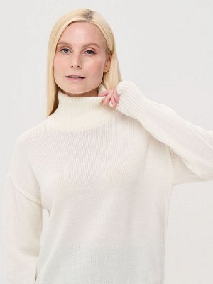Свитер женский 7242-40331   118 молоко