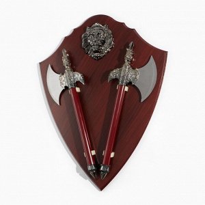 Сувенирное оружие " Топоры с когтем" на планшете со львом, 46х60 см