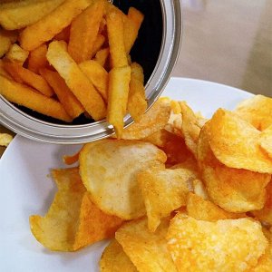 Китайские чипсы 2в1, со вкусом оригинальный🥔, 103 гр