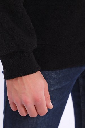 Толстовка Варианты расцветки: черный
Ткань: флис, Состав: 100% П/Э
Мужская толстовка из теплозащитного флиса, материал мягкий и в меру эластичный, подойдет в прохладное время года для активных занятий