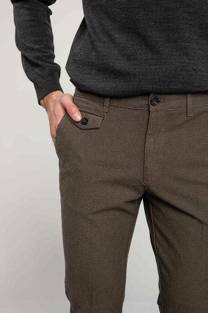 брюки Размеры модели: рост: 1,89 грудь: 100 талия: 74 бедра: 97 Надет размер: 32 Elastan 2%,хлопок 98%