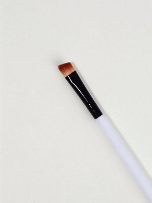 Кисть для макияжа, скошенная, 13.5 (± 1) см, белая