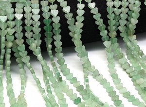 Бусины из кварца сердце 7*6мм цв.зеленый, 38см, 60 бусин