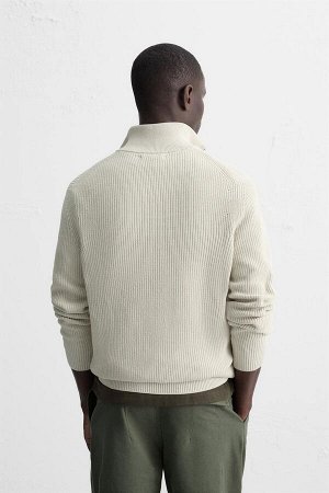 Трикотаж ЦВЕТ как на первом фото БАЗОВЫЙ СВИТЕР НА МОЛНИИ (BASIC-PULLOVER MIT REISSVERSCHLUSS) Свитер из хлопчатобумажной ткани. С ребристым воротником Perkins и застежкой-молнией спереди. Длинные рук
