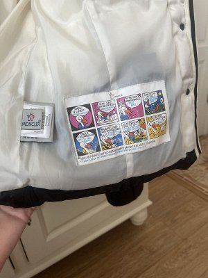 Курточка MONCLER 46р на пуху