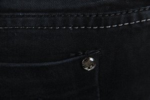 Джинсы Описание: В арсенале у каждой женщины в среднем семь пар джинсов, но главной ударной силой должны стать именно эти джинсы, на поясе предусмотрены шлёвки для ремня . Длина изделия на модели 96 с