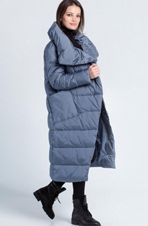 Пальто Последний!Эффектное пальто "одеяло" ультрамодного силуэта с объемным воротником и накладными карманами. Крупная, простая отстрочка хит сезона. Набивка качественным пухом дает сочетание тепла и 