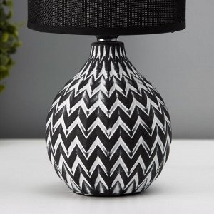 Настольная лампа с абажуром RISALUX «Руби», Е14, 40 Вт, бело-чёрный, 13x13x27 см