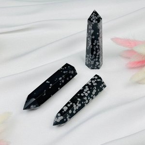 Кристалл из снежного Обсидиана