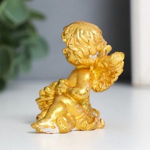 Фигурка полистоун «Ангел с сердцем», золото, 4.5x4.5x5.7 см, МИКС