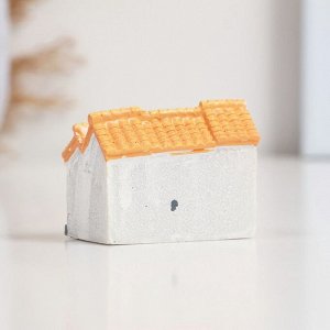 Фигурка "Домик амбар" 4х2,5х3см