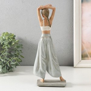 Фигурка полистоун «Девушка, практикующая йогу», 11x6.5x27 см