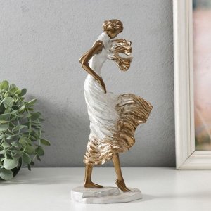 Фигурка полистоун «Девушка с шарфом. Ветер», под бронзу, 12.5x8.5x25 см