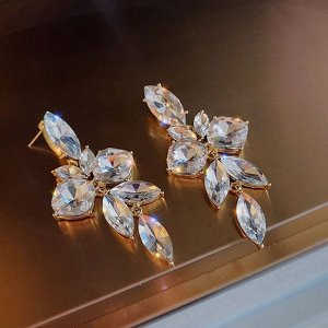 Серьги женские со стразами