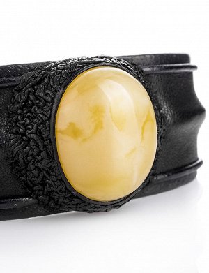Жёсткий браслет-манжета из кожи с натуральным медовым янтарём «Нефертити», 905004132