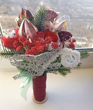 Новогодний букет ручной работы