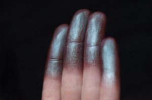 Тени для век Полирующая Клыки