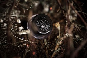 SIGIL Inspired Tammy Tanuka Укрывающая Замерзшее Дерево