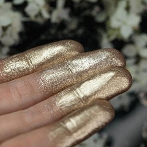 Селена Рассыпчатые тени для век Sigil inspired Tammy Tanuka, тон "Селена".

 

 Техническая информация:

 Цвет: сестра Грации в оттенке белого золота. Ультимативное сияние, лучшая текстура шиммера.

 