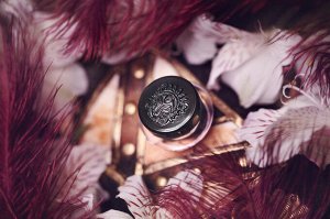 Прима Рассыпчатые тени для век Sigil inspired Tammy Tanuka, тон "Прима", локация Земли Драконов

 
 Техническая информация:

 Цвет: сияющий топпер с разнокалиберными частицами: золотыми, сиреневыми, 
