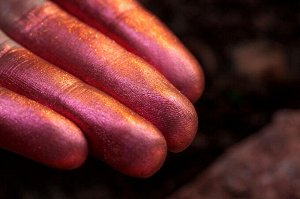 Обжигающая Рассыпчатые тени для век Sigil inspired Tammy Tanuka, тон "Обжигающая" из серии Повелительницы Драконов.
 
 ВНИМАНИЕ: этот оттенок идет в серии ЭКСТРА - состав продукта сделан на премиаль
