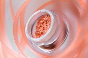 Gourmand Powder based eyeshadow Sigil inspired Tammy Tanuka, shade «Gourmand», location The Moon Plateau

 Information:

 Colour: salmon-coloured satin with microshimmer. Use complexity: medium. We re