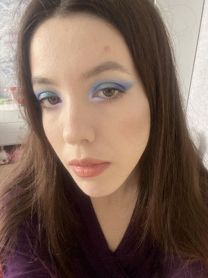 Лоцман Рассыпчатые тени для век Sigil inspired Tammy Tanuka, тон "Лоцман", локация Беспокойное Море. 

 

 Техническая информация:

 Цвет: некрупная синяя слюда. Цвет взволнованного летнего моря. Треб