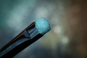 Doctor Powder based eyeshadow Sigil inspired Tammy Tanuka, shade «Doctor», location The Restless Seas 

 

 Information:

 Colour: Cold green metallic. Loud, sparkly, freshly icy. Density is higher th