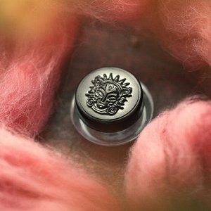 Вихрастая Рассыпчатые тени для век SIGIL Inspired Tammy Tanuka. Тон "Вихрастая" локация Лунное Плато.

 
 Техническая информация: 
 
 Цвет: вот он, задорный и нежный одновременно. Персиковый с чуть