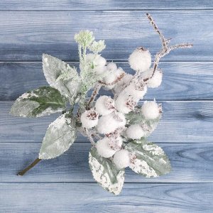 Декор "Зимняя магия" белые ягоды листья иней, 20 см
