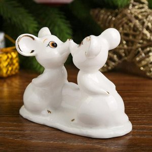 Сувенир керамика "Белые мышата с сердечком-поцелуй" с золотом 7,4х10х4,5 см