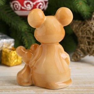 Сувенир керамика "Коричневая мышка с мышонком с корзинкой цветов" 9,7х7х4,2 см