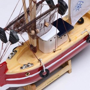 Сувенирная модель корабля «Рыбацкое судно», 20x20см