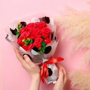 Премиальный букет из красных мыльных роз, 11 шт.