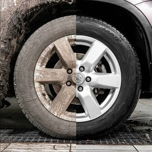 Полироль (чернитель) шин Lavr Black Tire Conditioner With Silicone, с силиконом, глянцевый блеск, защита от старения, бутылка с триггером 500мл, арт. Ln1475