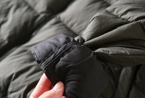 Пуховик зимний стеганый на молнии, воротник стойка (внутри капюшон), наполнитель синтепух, зеленый хаки