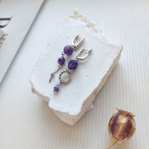 Серьги из аметистов в фурнитуре белый металл