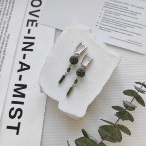 Серьги из гематита и вулканита зелёные травянистые оттенки