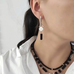 Серьги из черного агата и оникса в фурнитуре из стали