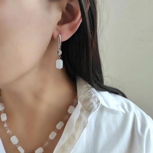 Серьги из натурального лунного камня и горного хрусталя